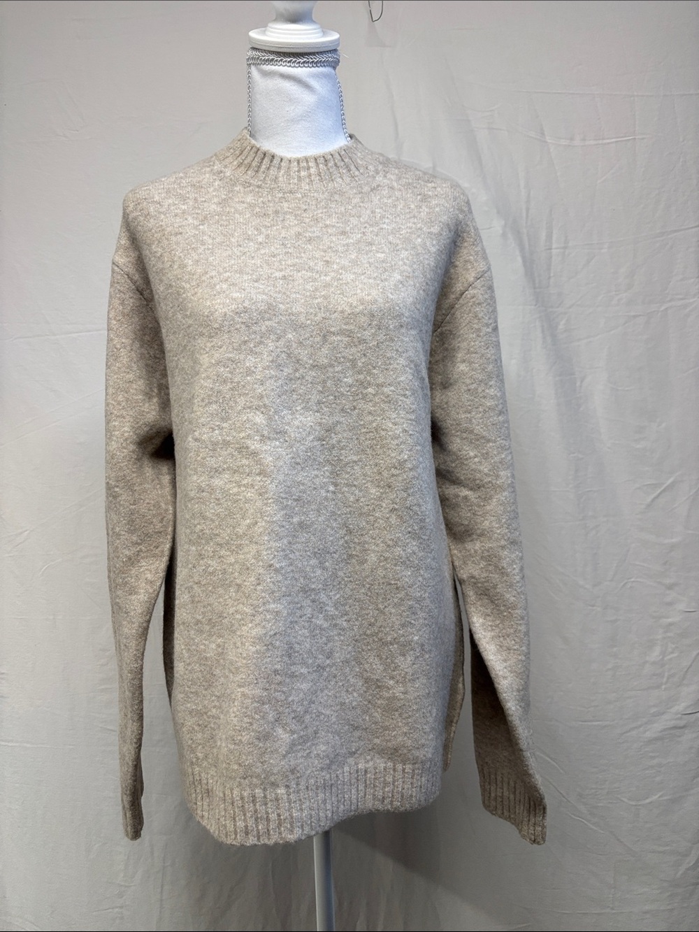Uniqlo Men's Crewneck Sweater in Light Beige